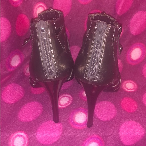 Guess High Heel Sandals - Picture 5 of 5